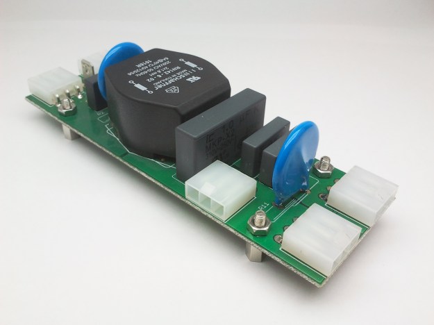 Conexiones con filtro EMI corriente alterna.